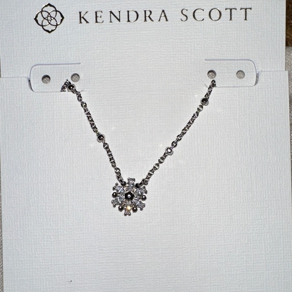 Kendra Scott Silver Chain with Crystal Pendant - Picture 2 of 4